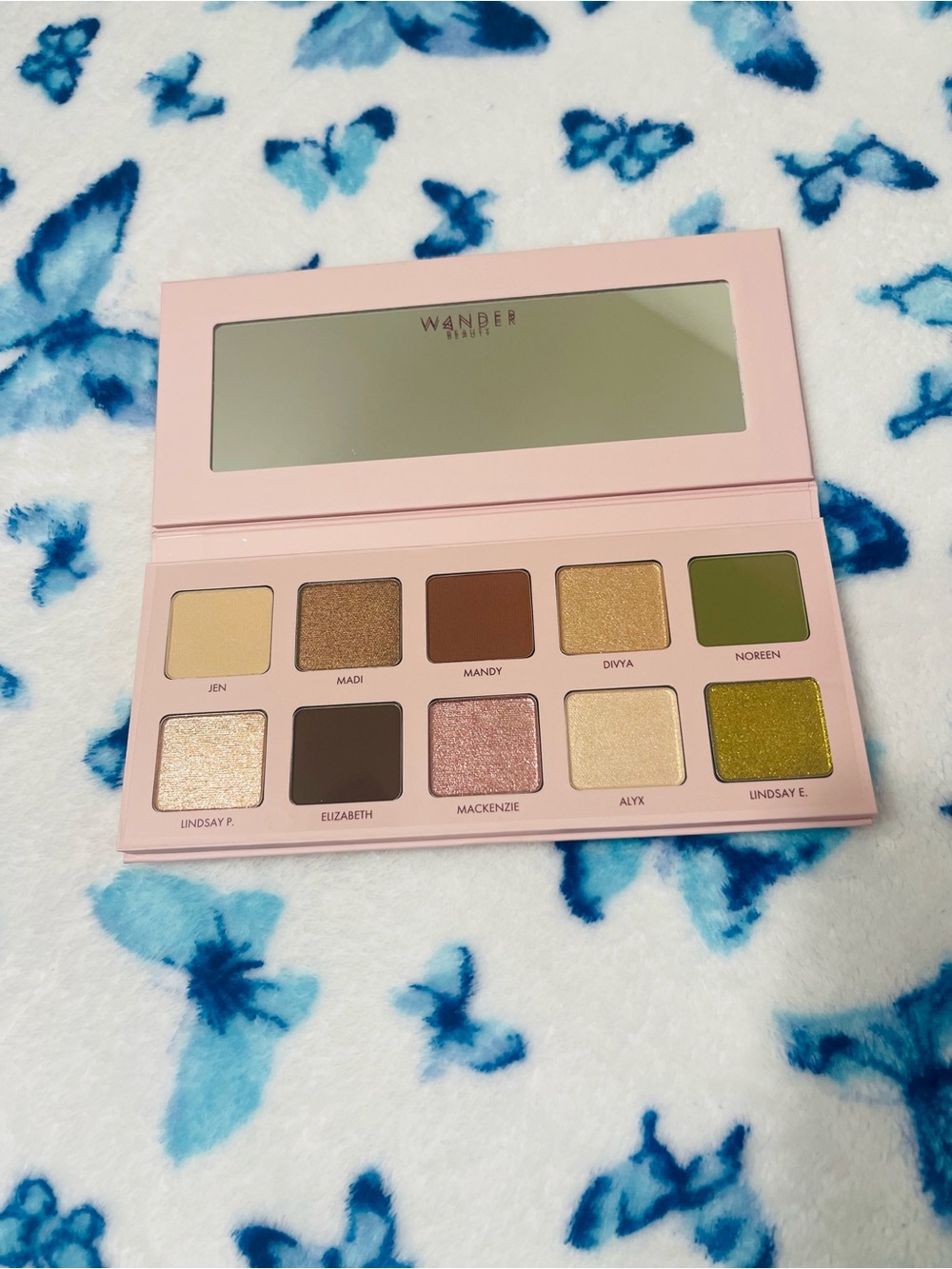 Wander Beauty Olive & Neutral 10-Color Eyeshadow Palette - New